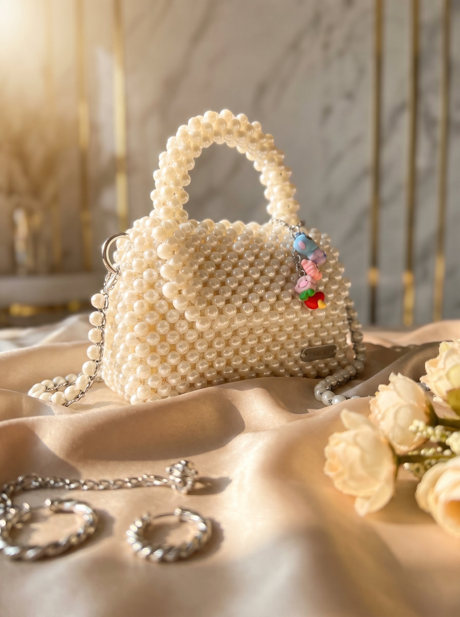 🌸 Ivory Muse Mini – Handmade Pearl Bead Bag