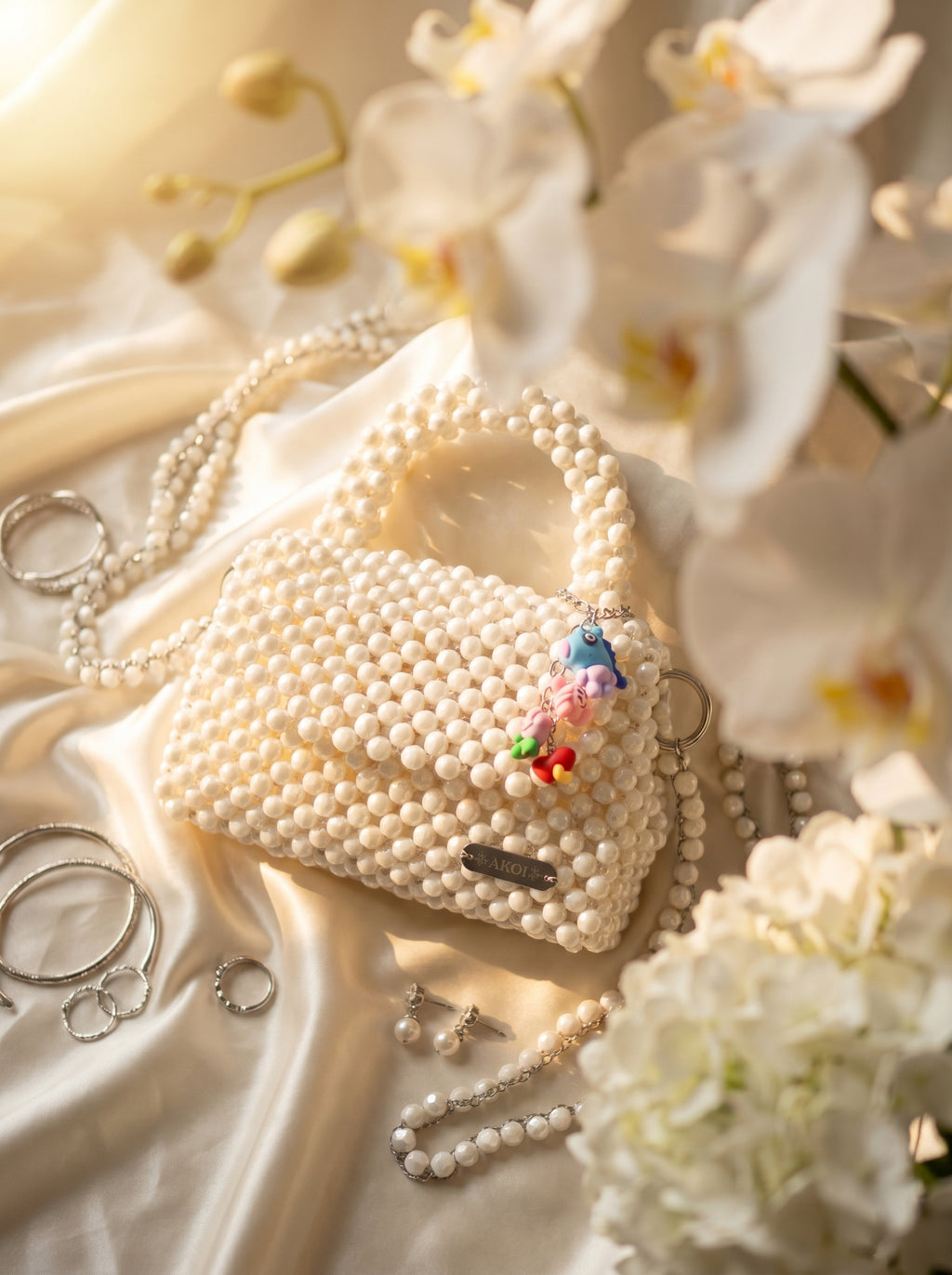 🌸 Ivory Muse Mini – Handmade Pearl Bead Bag