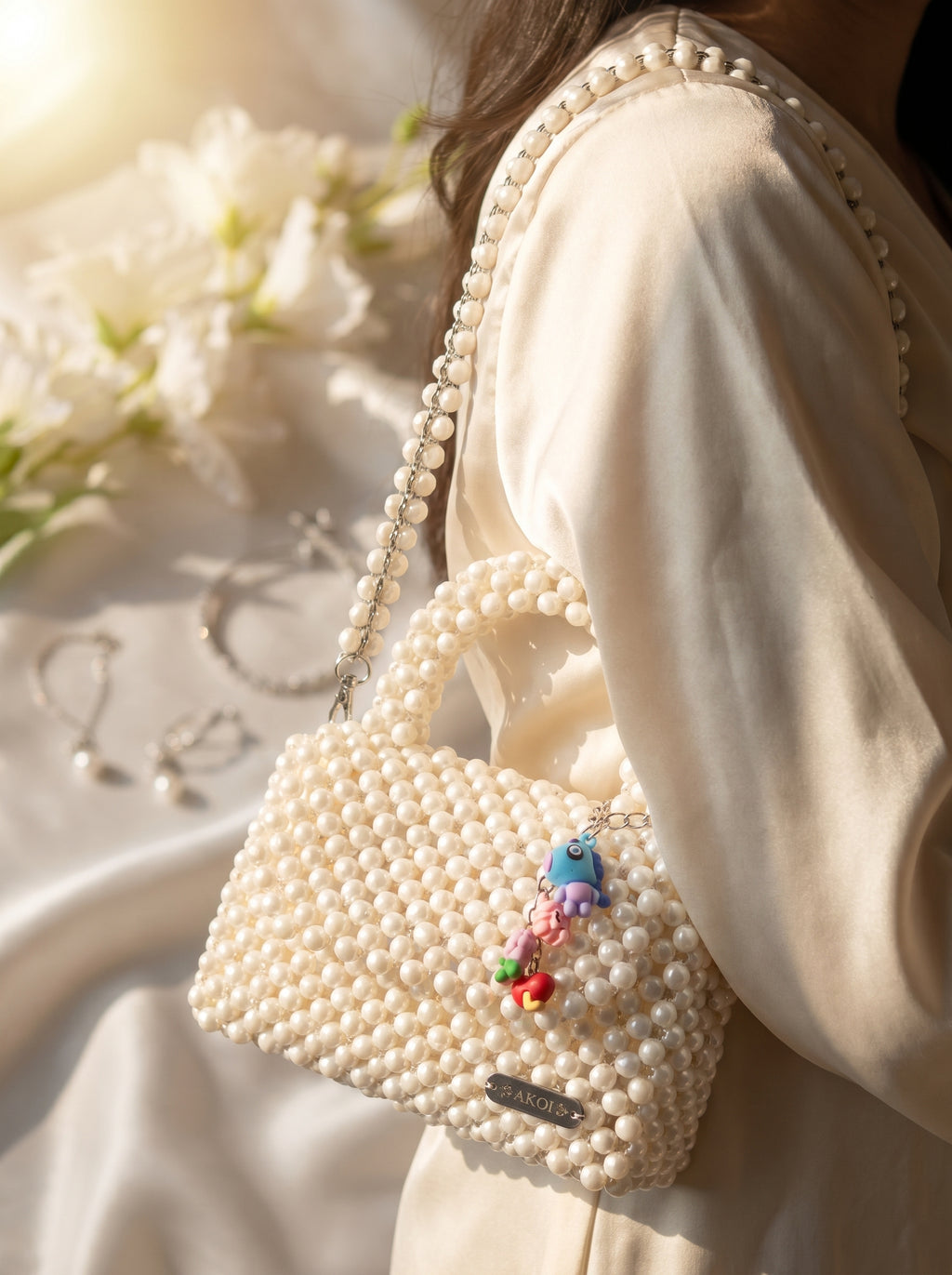 🌸 Ivory Muse Mini – Handmade Pearl Bead Bag