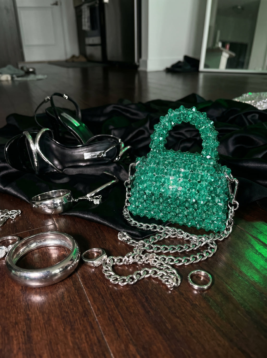 🌸 Emerald Aura Mini – Handmade Green Crystal Bag